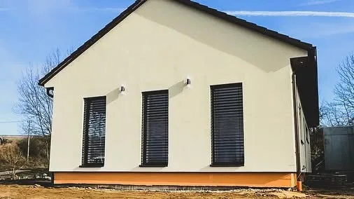 Rolety a žaluzie — realizace